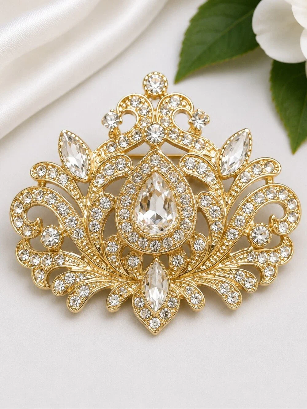 Gold Tone Crystal Rhinestone Brooch Pin | Elegant Vintage  Statement